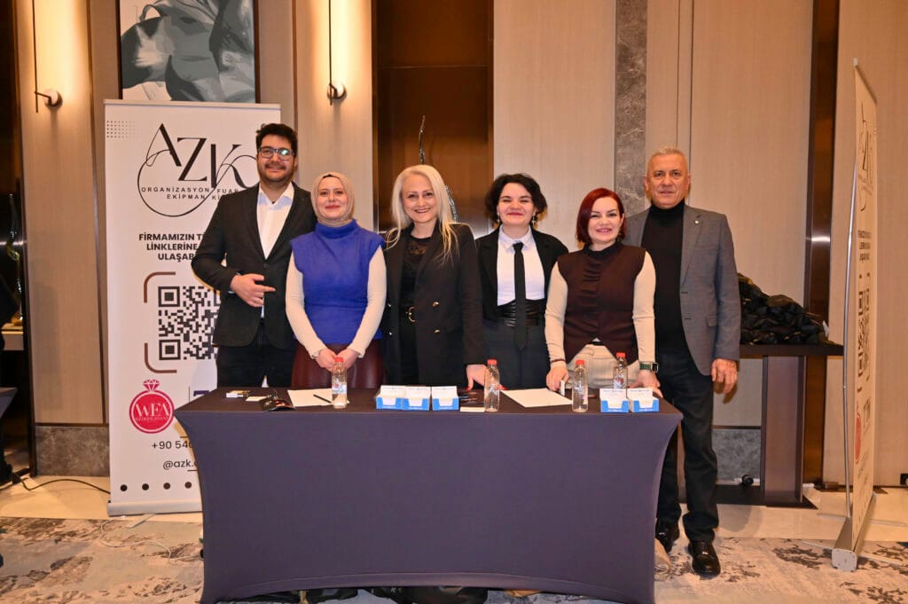 I-MICE derneği 10. yıl lansmanı 7den70 Event ekibi ve Yılmaz Şimşek.