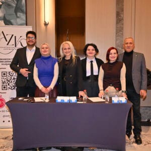 I-MICE derneği 10. yıl lansmanı 7den70 Event ekibi ve Yılmaz Şimşek.