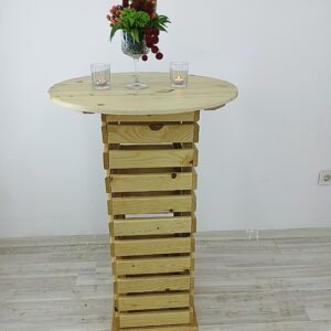 Rustik konseptli organizasyonlar için ahşap kasa ve fıçı tasarımlı bistro masa kiralama.