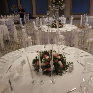 Antalya Organizasyon Kundu nikah seremonisi beyaz sandalye kiralama.